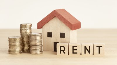 Moving Out Made Easy: A Guide to Getting Your Bond Back cover