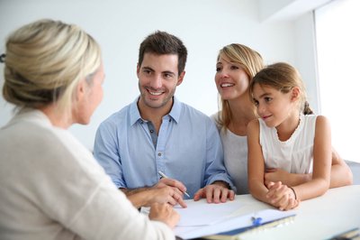 How To Make An Offer On A House - A Complete Guide For Home Buyers cover