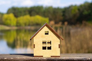 Roaring Regions - Top 10 Affordable Regional Areas 2023 cover